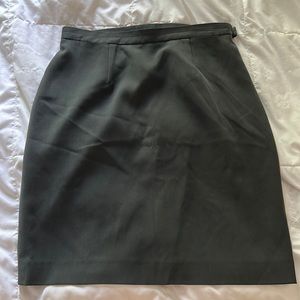 Banana Republic 100% silk knee length pencil skirt